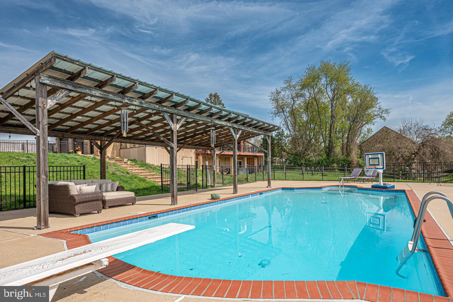 1530 HEATHER HILLS LANE