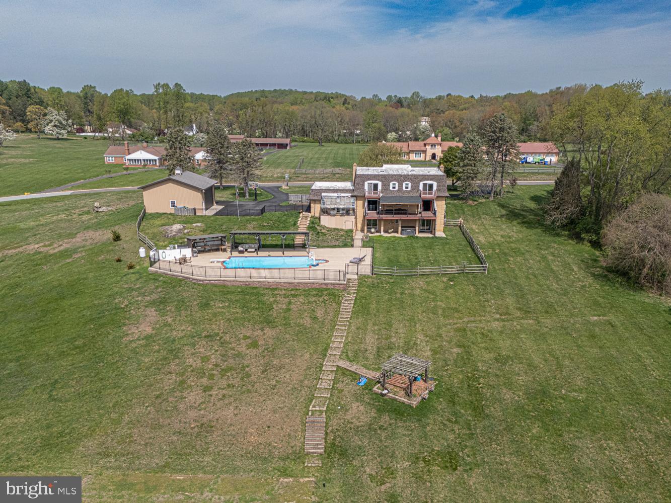 1530 HEATHER HILLS LANE