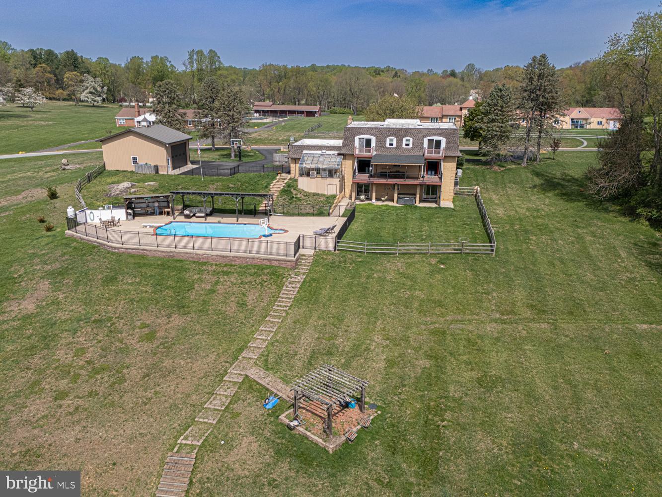 1530 HEATHER HILLS LANE