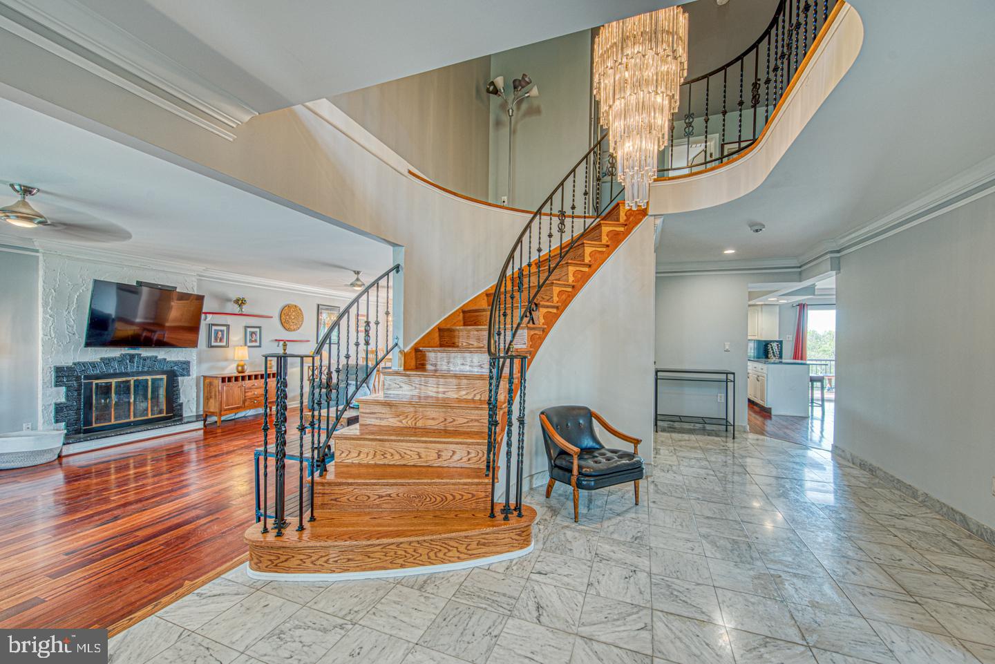 1530 HEATHER HILLS LANE
