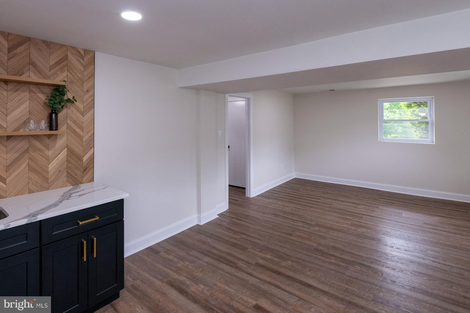 413 ELLIS ROAD