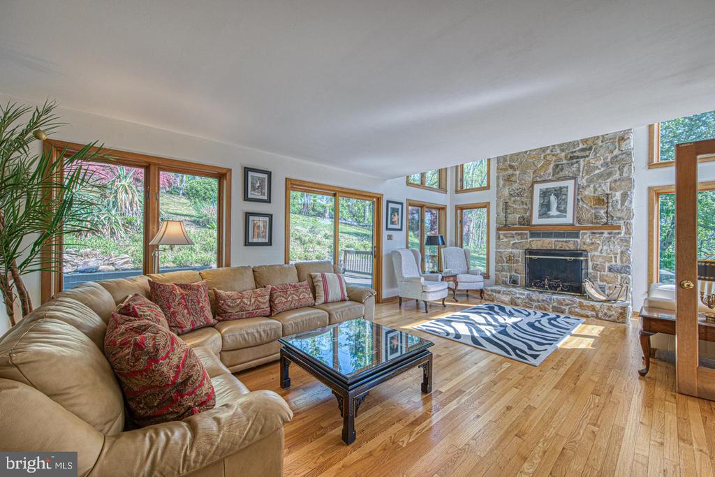 635 N HEILBRON DRIVE