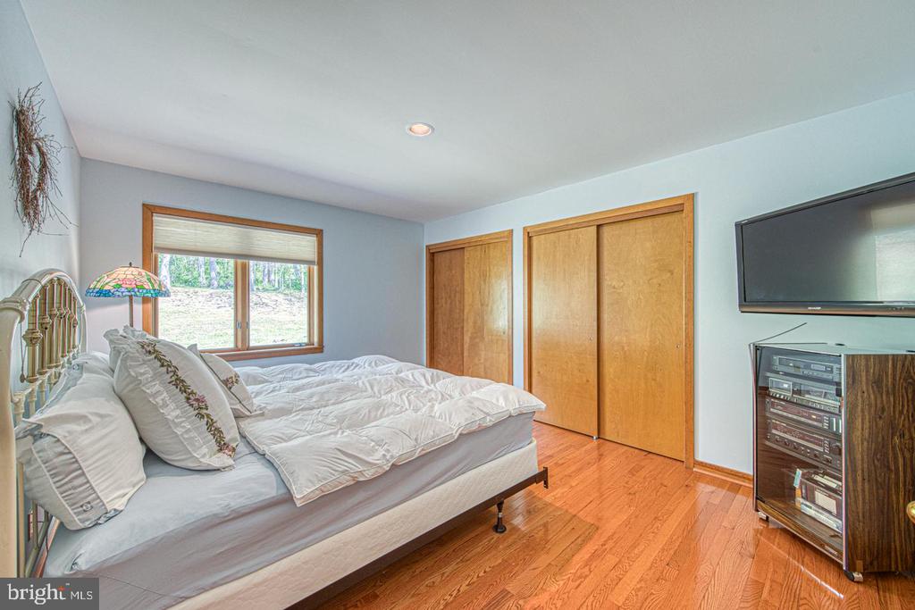 635 N HEILBRON DRIVE