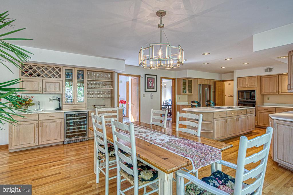 635 N HEILBRON DRIVE
