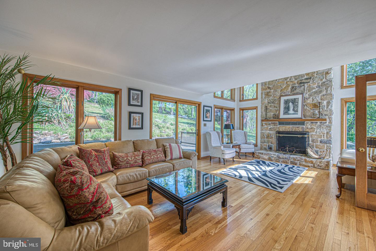 635 N HEILBRON DRIVE