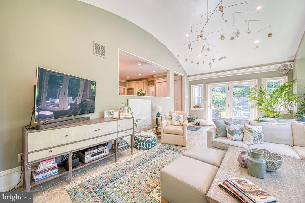 230 S RIDLEY CREEK ROAD