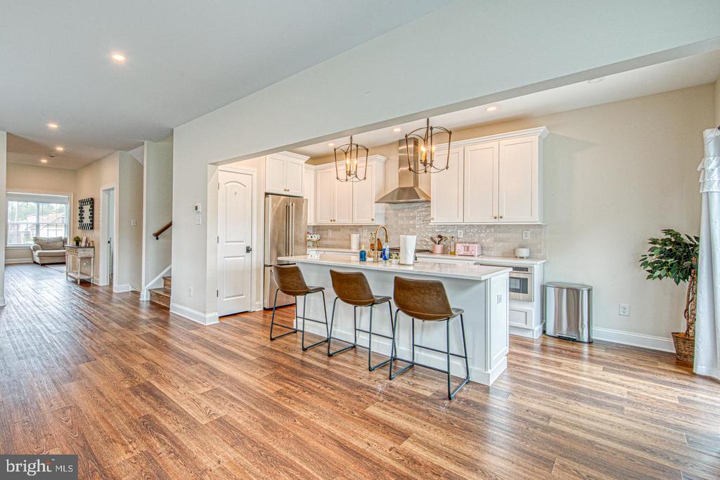 917 S. PROVIDENCE ROAD Unit: LOT 3