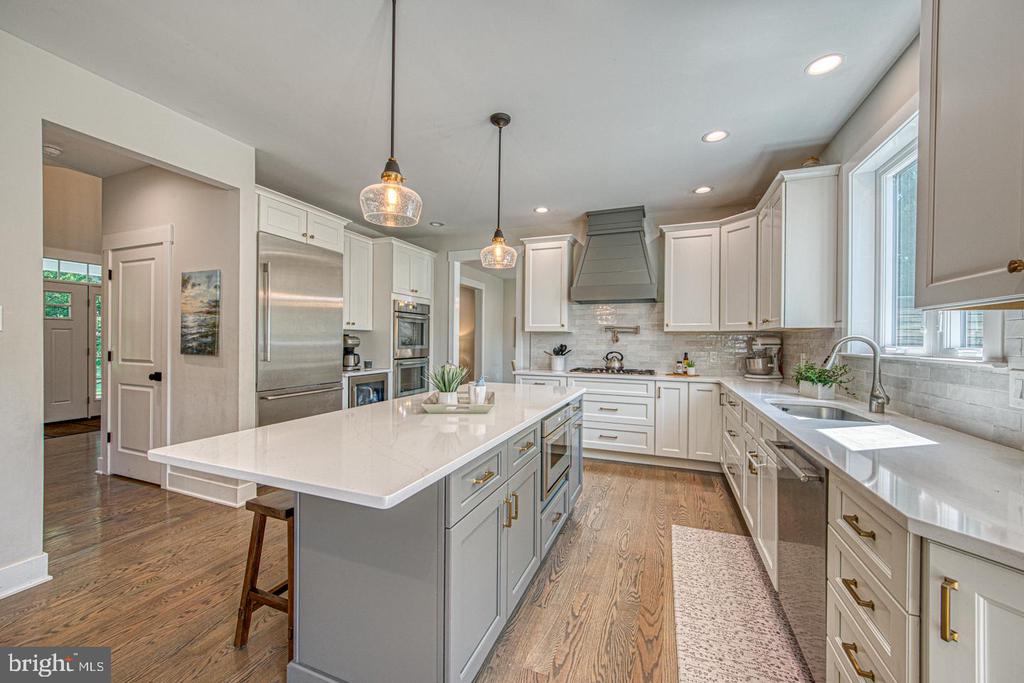 542 SMITHBRIDGE ROAD