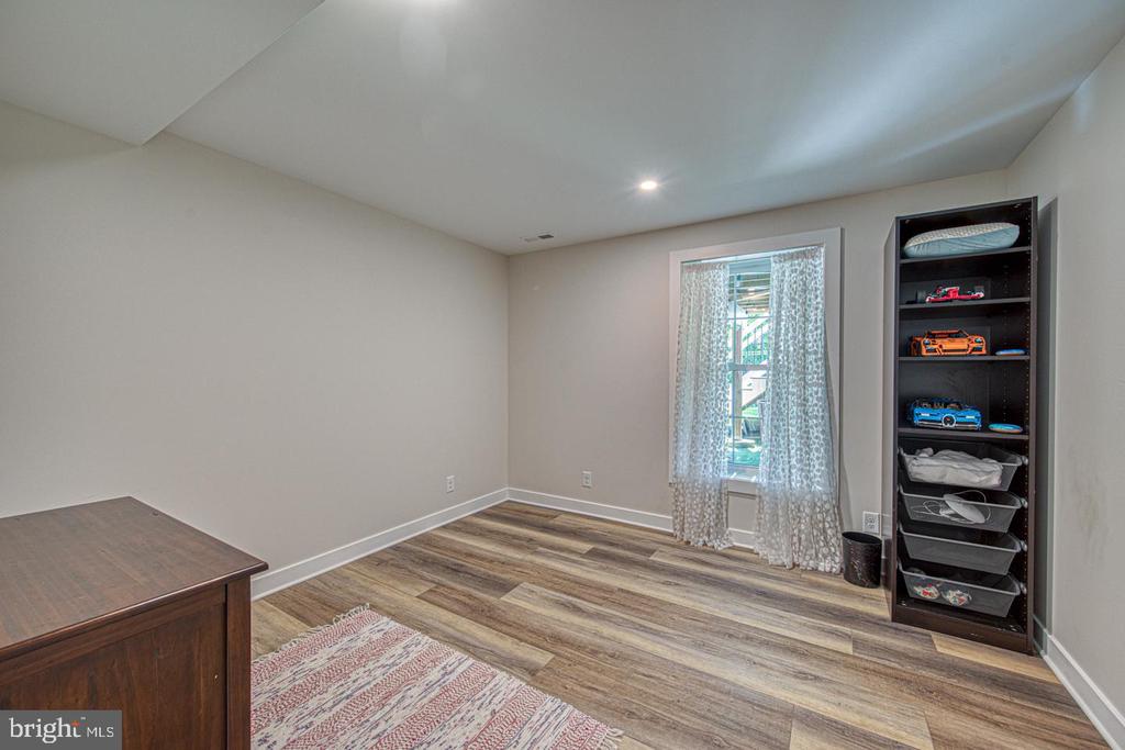 542 SMITHBRIDGE ROAD