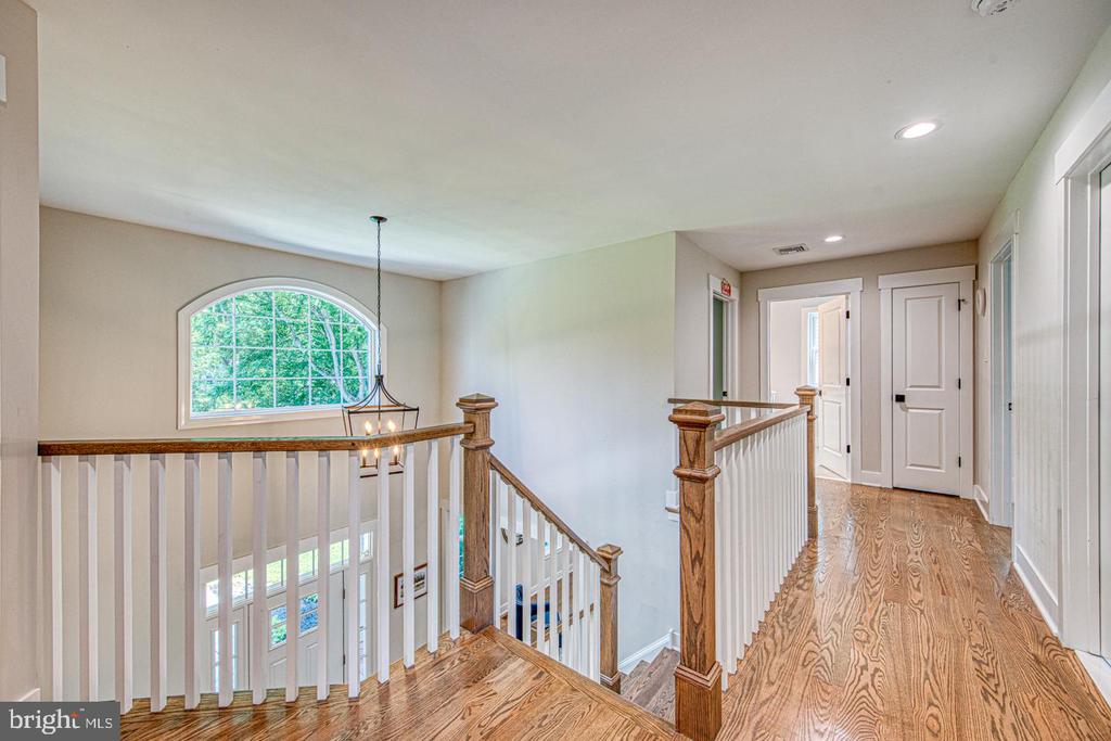 542 SMITHBRIDGE ROAD