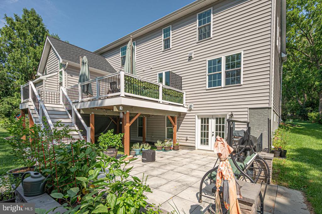 542 SMITHBRIDGE ROAD