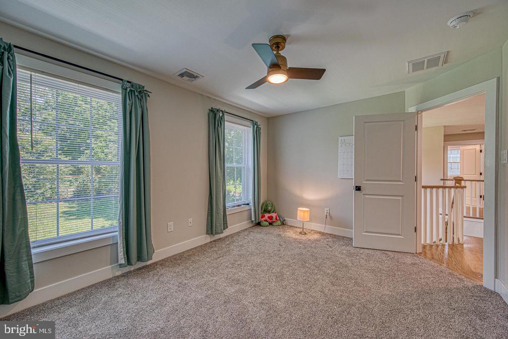 542 SMITHBRIDGE ROAD