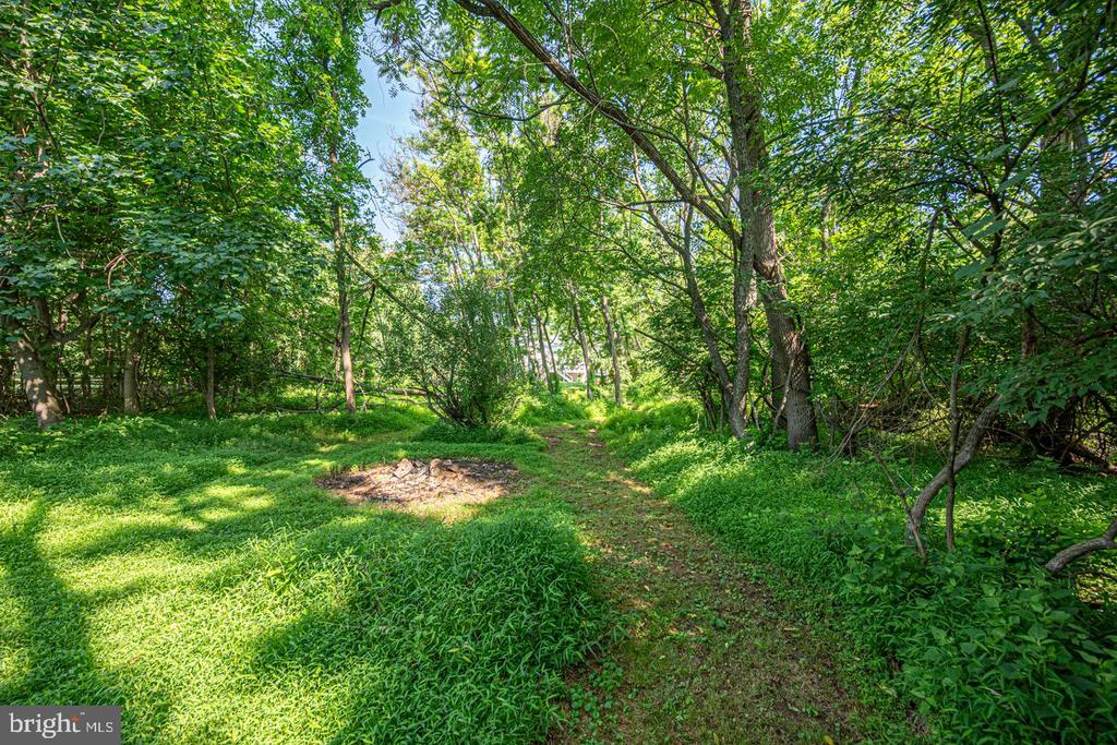 542 SMITHBRIDGE ROAD