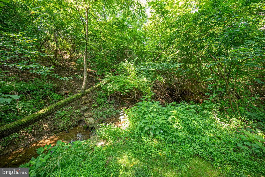 542 SMITHBRIDGE ROAD
