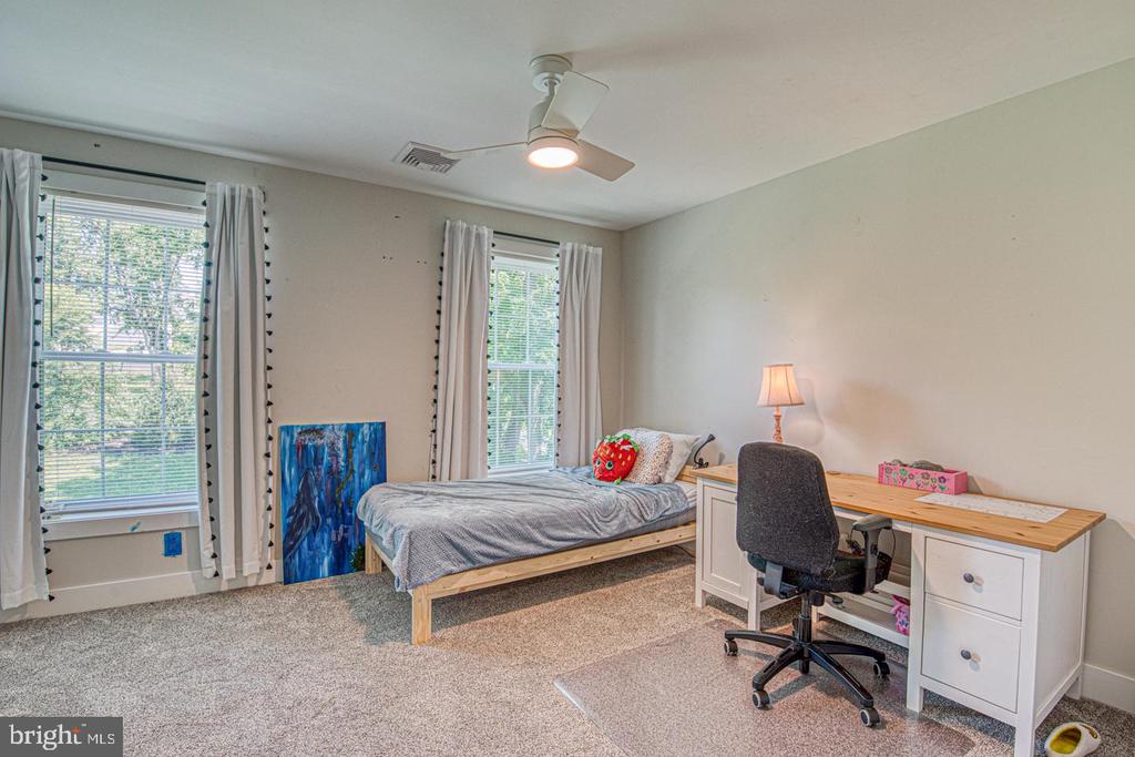 542 SMITHBRIDGE ROAD