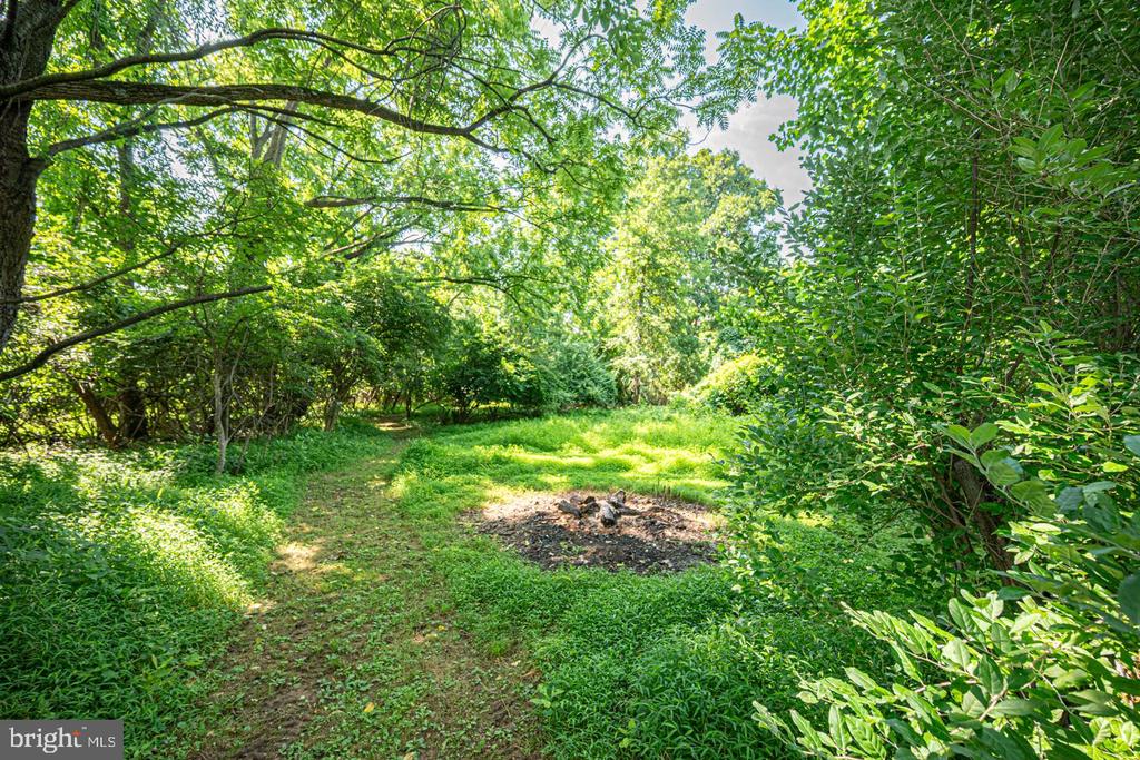 542 SMITHBRIDGE ROAD