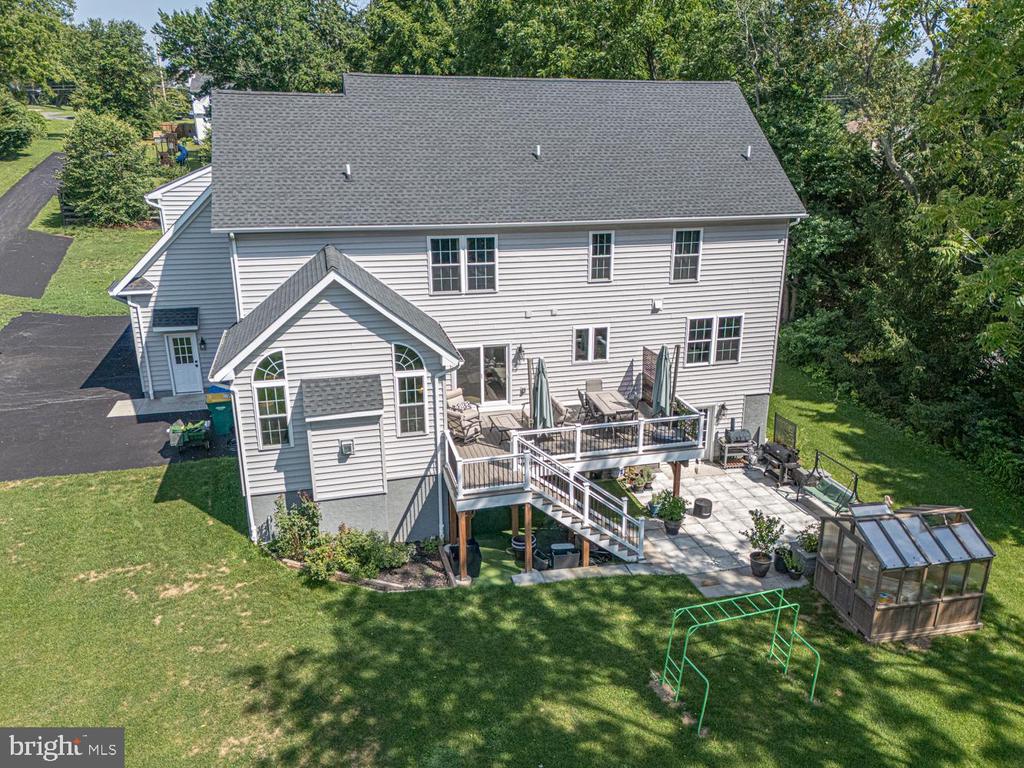 542 SMITHBRIDGE ROAD