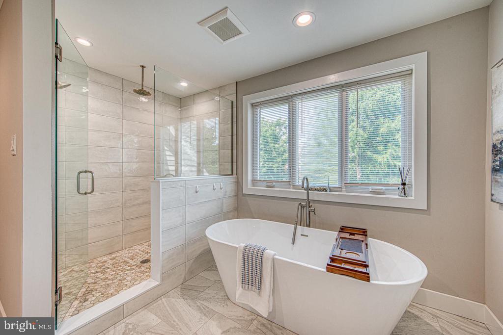 542 SMITHBRIDGE ROAD
