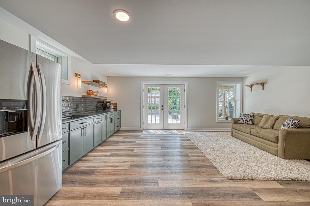 542 SMITHBRIDGE ROAD