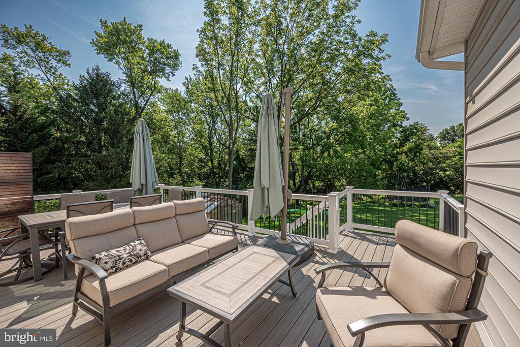 542 SMITHBRIDGE ROAD