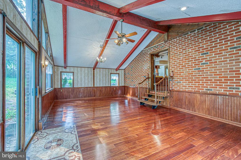 505 CRICKET LANE