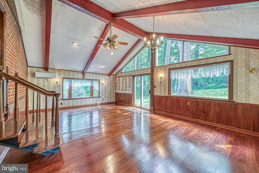 505 CRICKET LANE