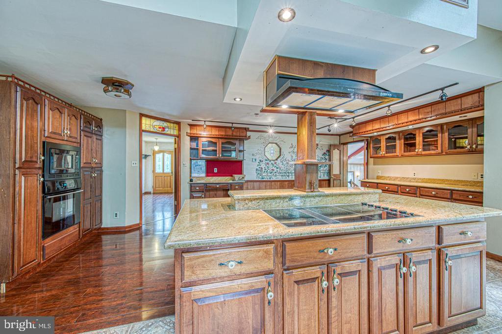 505 CRICKET LANE
