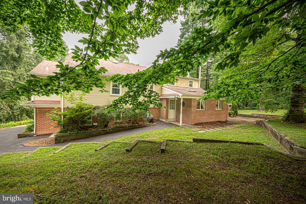 505 CRICKET LANE