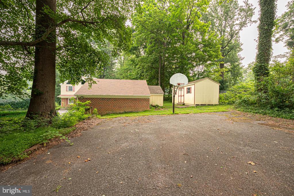505 CRICKET LANE
