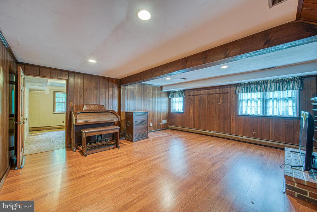 505 CRICKET LANE