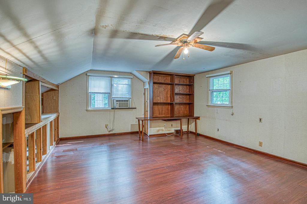 505 CRICKET LANE