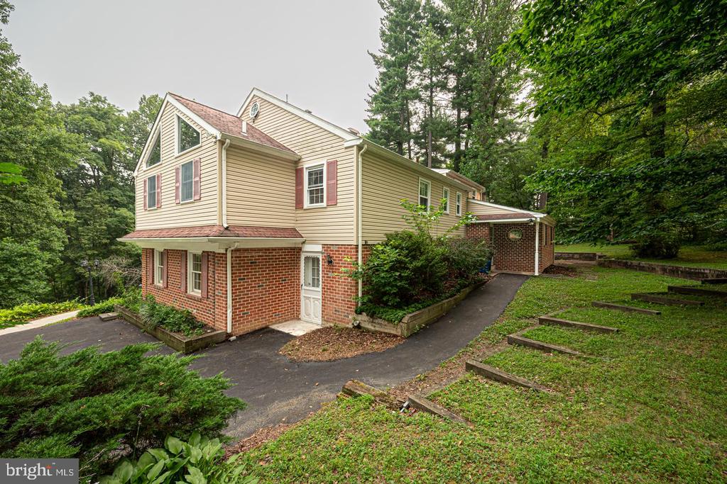 505 CRICKET LANE