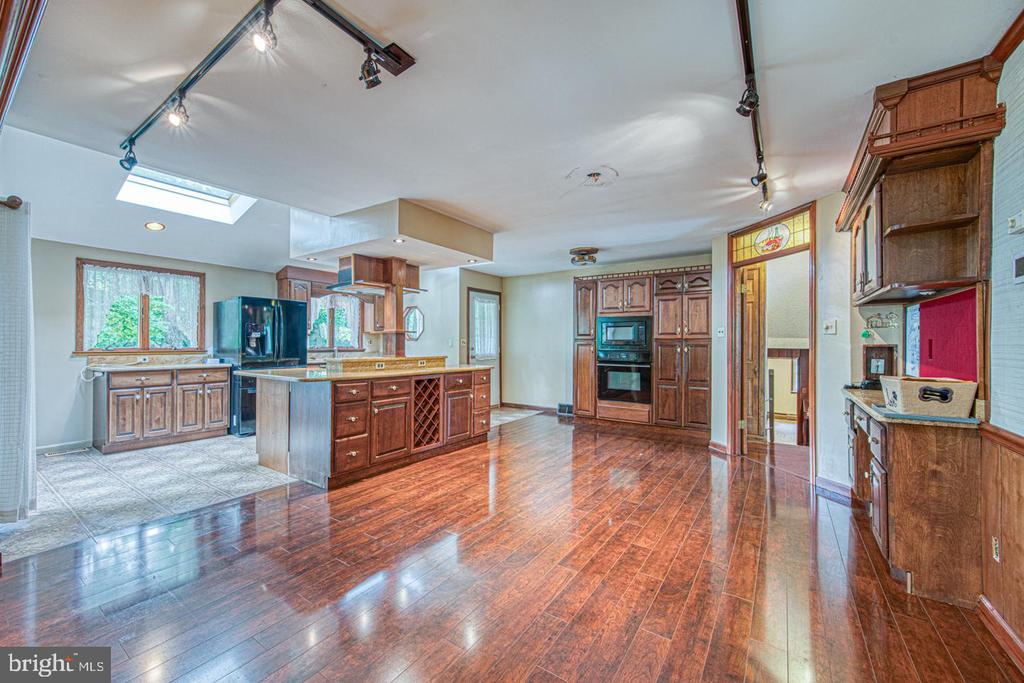 505 CRICKET LANE