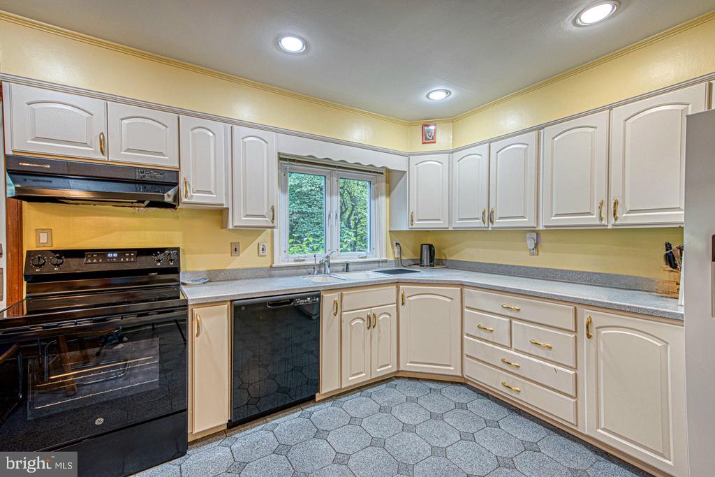 380 SYCAMORE MILLS ROAD