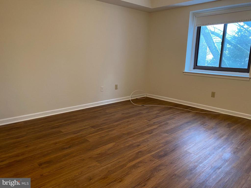 20 DOUGHERTY BOULEVARD Unit: M5