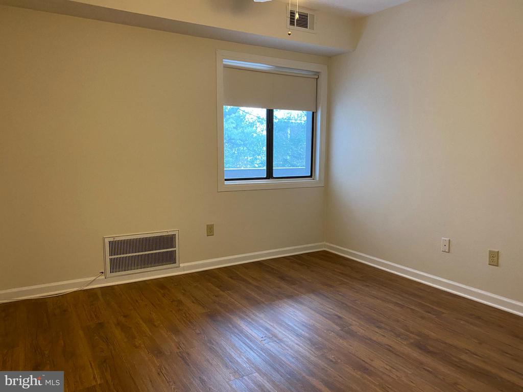 20 DOUGHERTY BOULEVARD Unit: M5