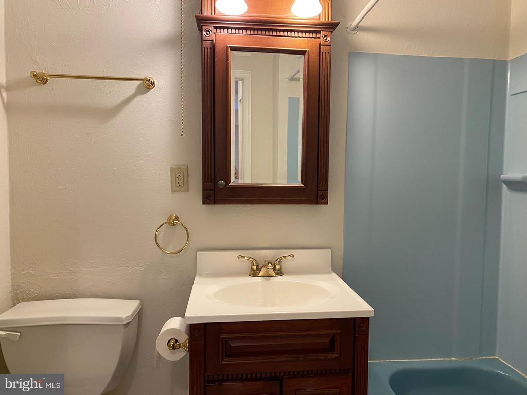 20 DOUGHERTY BOULEVARD Unit: M5