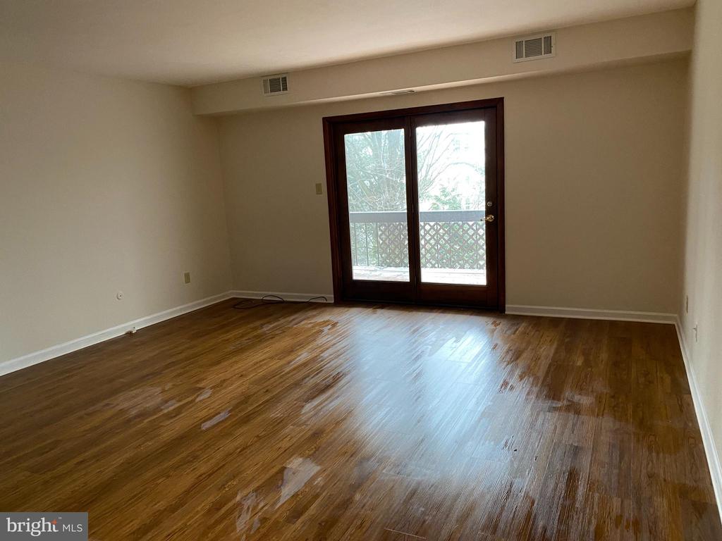 20 DOUGHERTY BOULEVARD Unit: M5