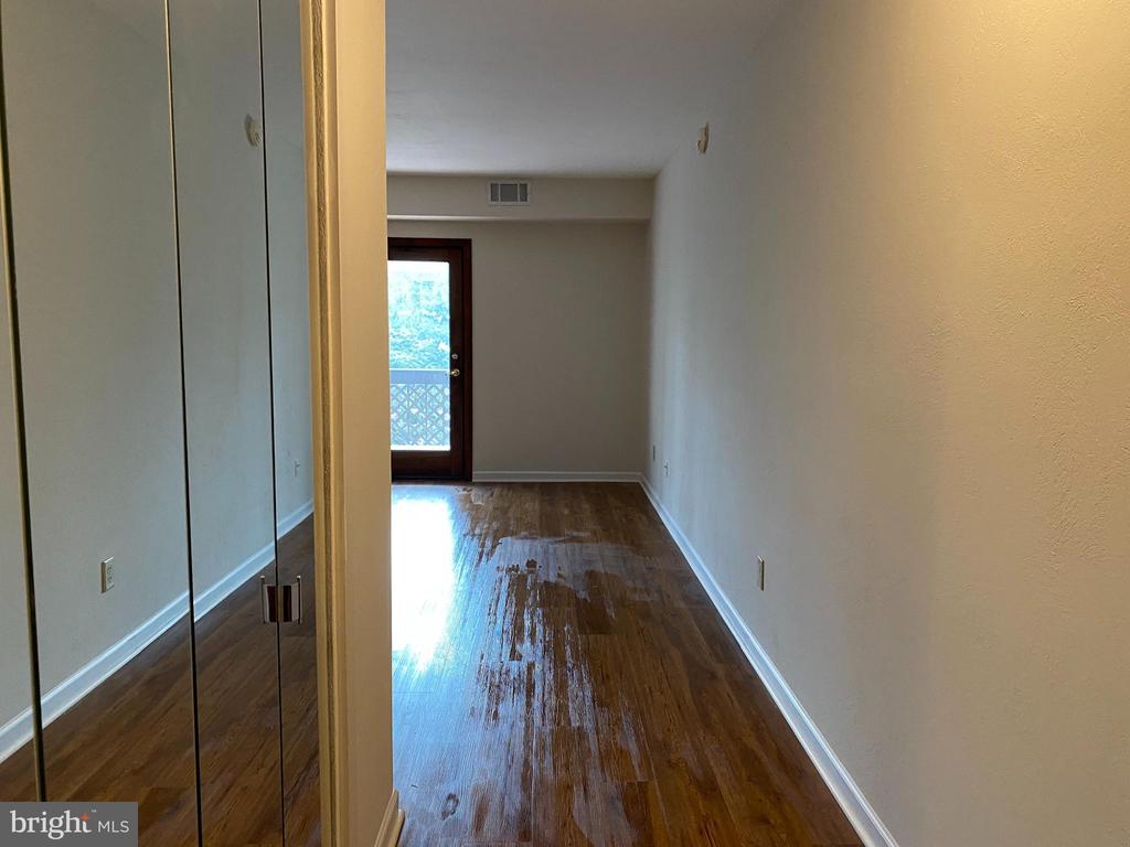 20 DOUGHERTY BOULEVARD Unit: M5