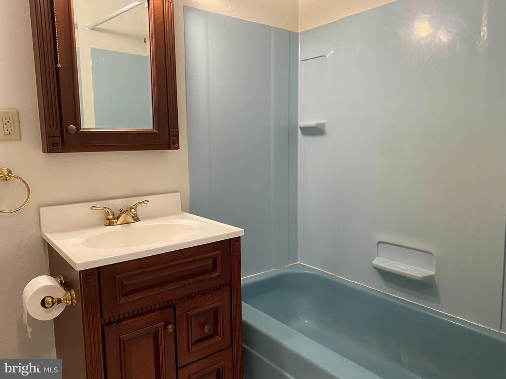 20 DOUGHERTY BOULEVARD Unit: M5