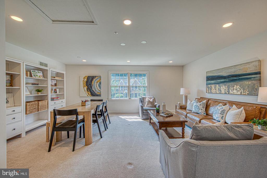 5 HEATHER WAY