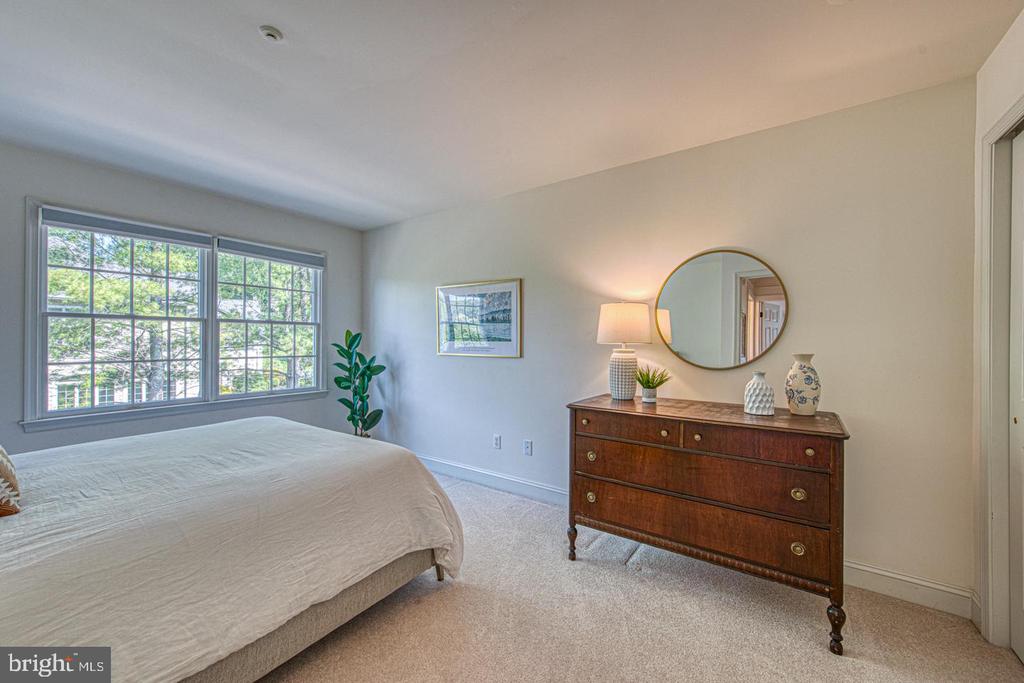 5 HEATHER WAY