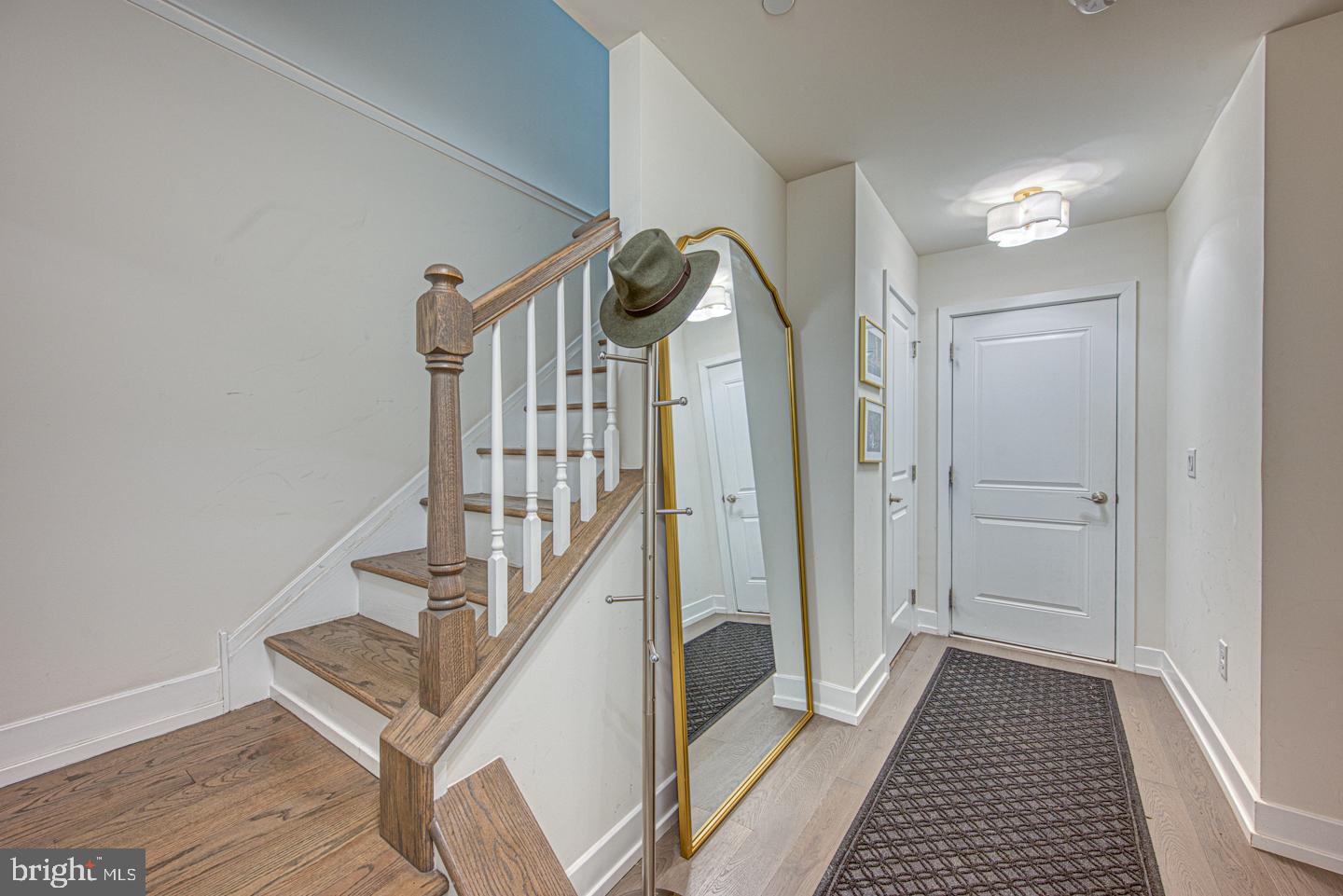 1001 Lakeview Ct #1001