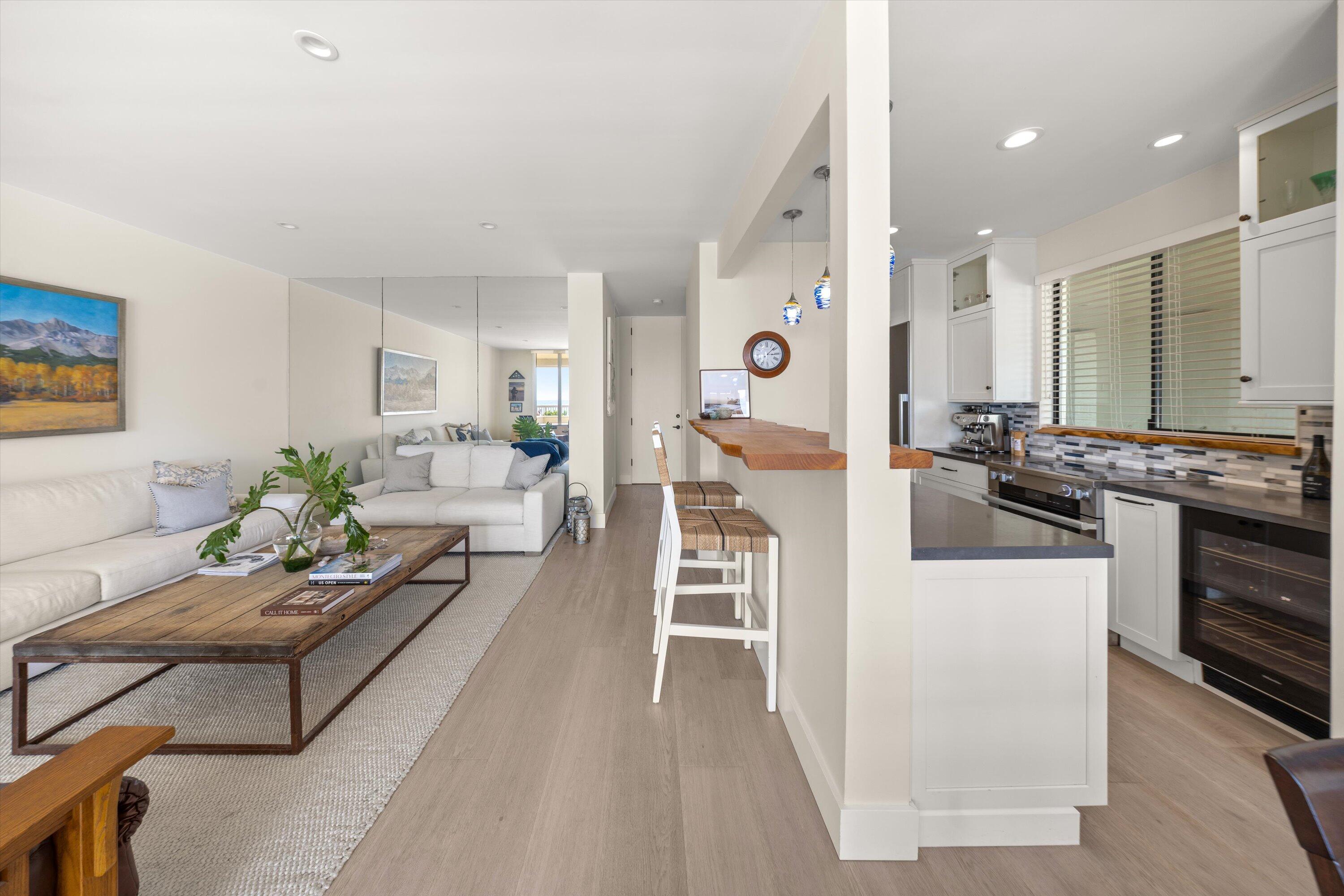 1363 Plaza Pacifica