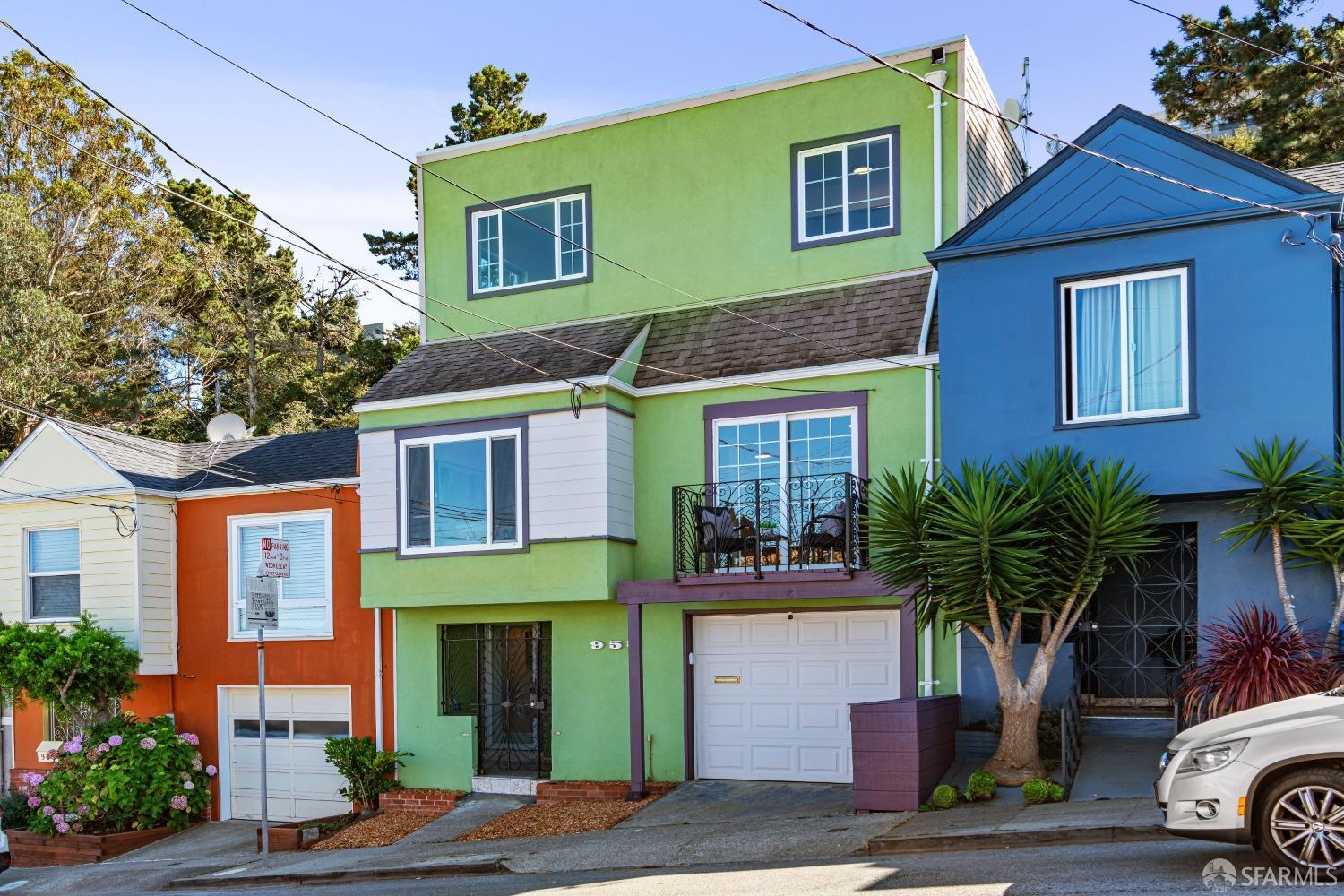 953 Dwight Street