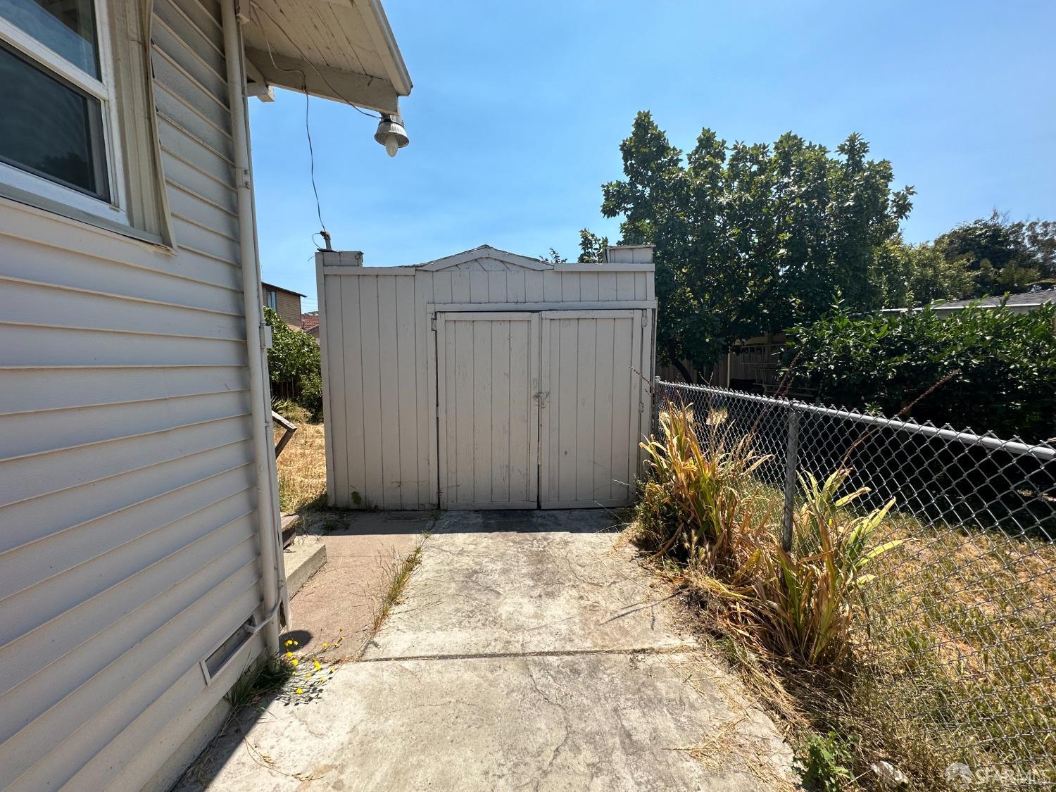 2906 Seminary Avenue