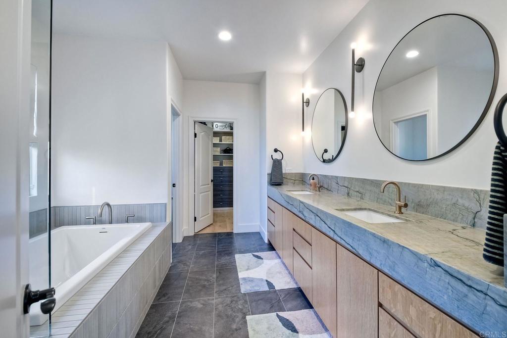 5285 Stallion Run Place