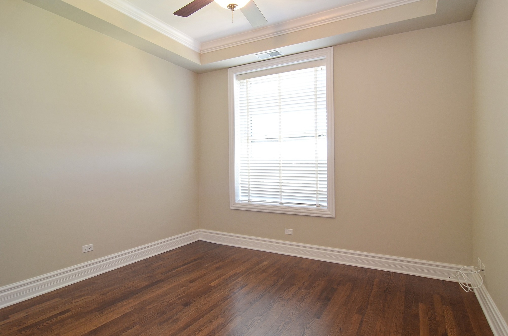 1717 N Crilly Court Unit: 4