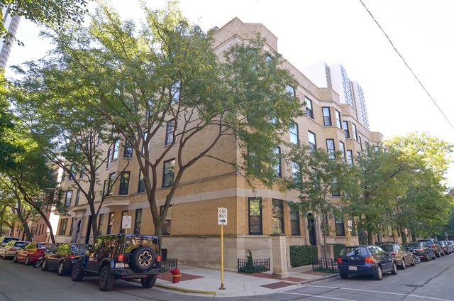 1717 N Crilly Court Unit: 4