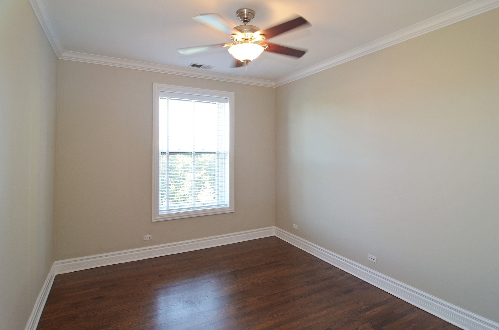 1717 N Crilly Court Unit: 4